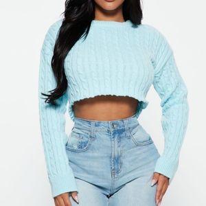 Cropped cable knit sweater (L)